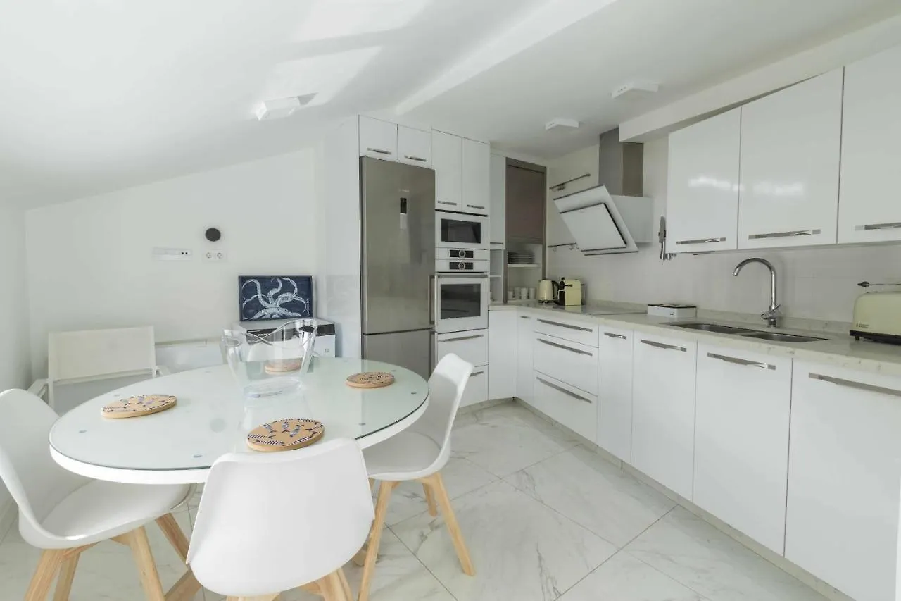 The Clock House Luxury Urban Suites Málaga 0*,
