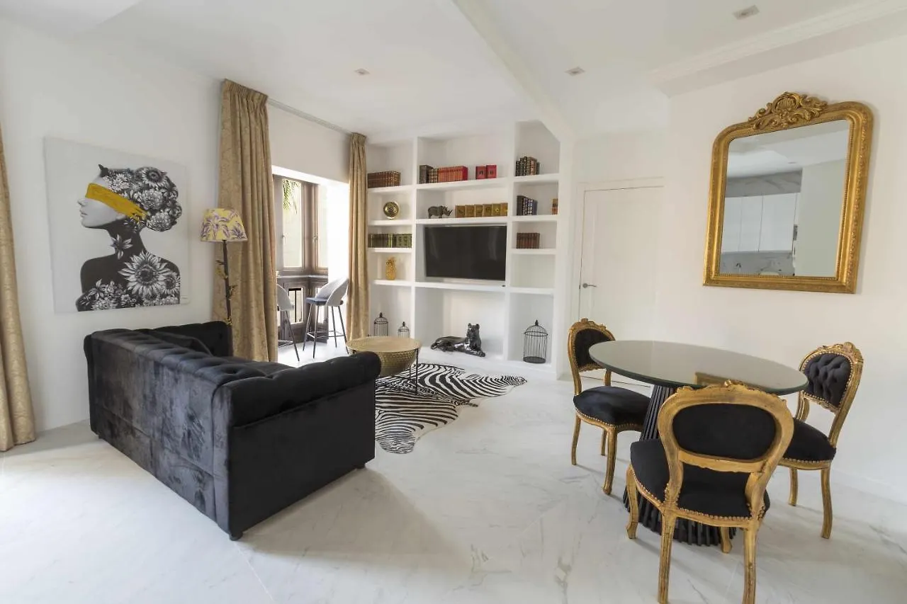 The Clock House Luxury Urban Suites Málaga Espagne