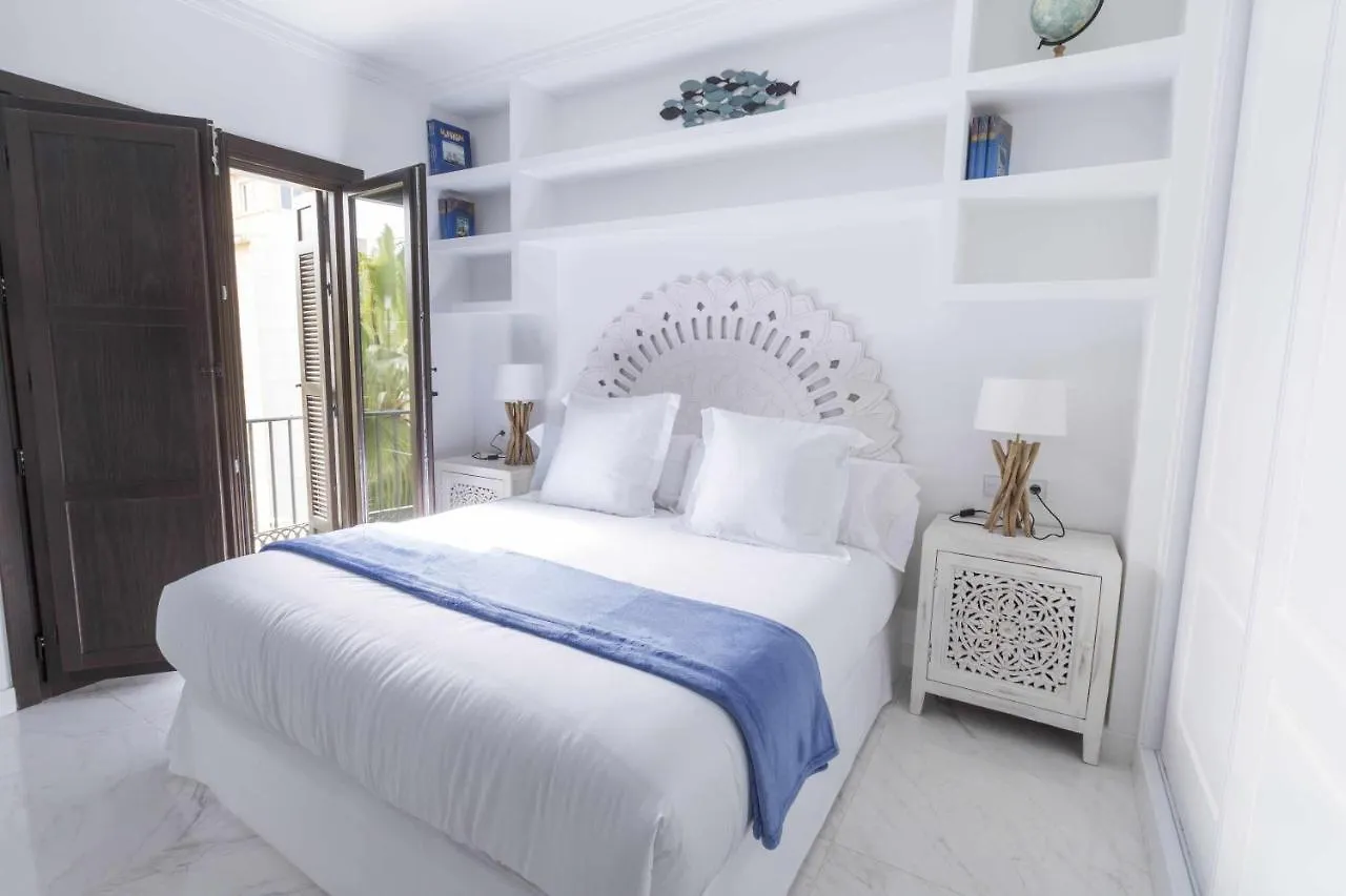 The Clock House Luxury Urban Suites Málaga 0*,  Espagne